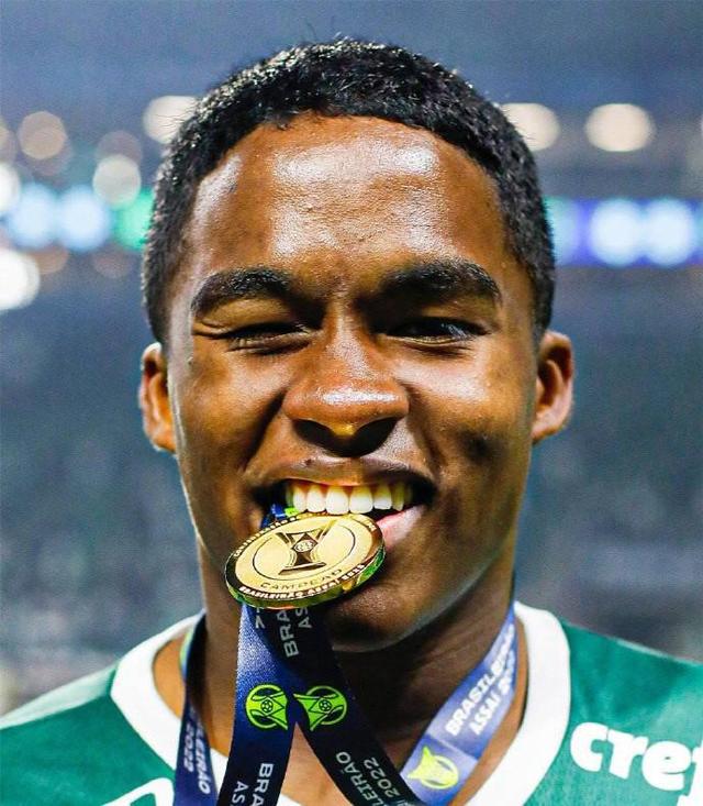 关于桑托斯发布备战花絮,冲刺阶段造点机会,美洲杯任务艰巨,官宣口径保持一致的信息 关于桑托斯发布备战花絮,冲刺阶段造点机会,美洲杯任务艰巨,官宣口径保持一致的信息