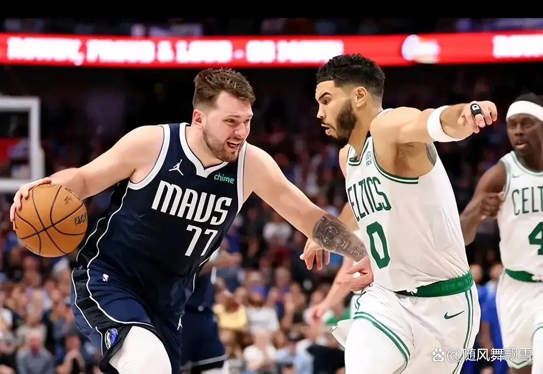 关于阿扎伦卡连续十二场比赛得分超过比分优势明显，独行侠挑战极限！的信息